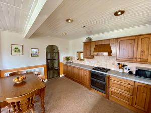 Breakfast Kitchen- click for photo gallery